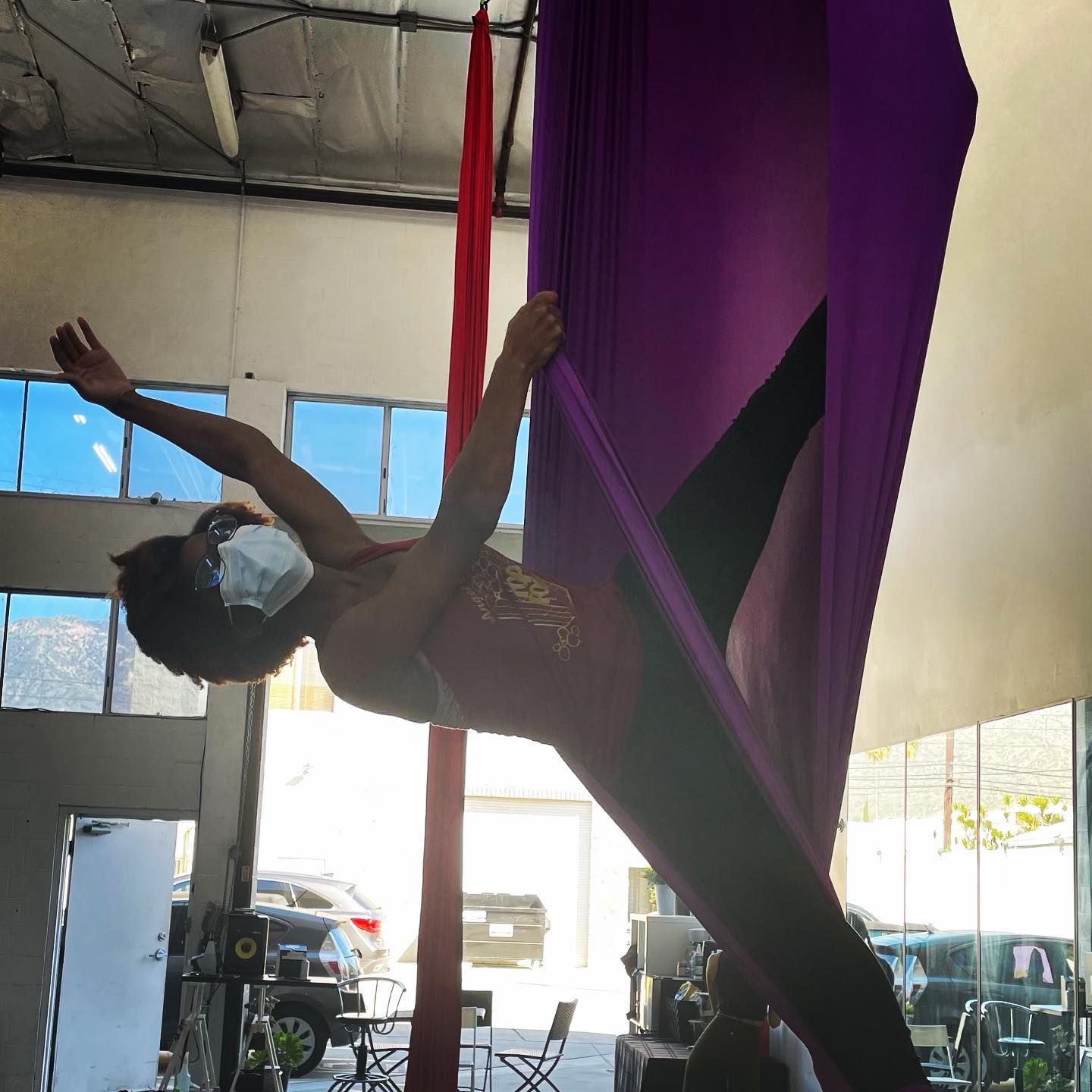 It ain’t the prettiest picture, but it’s an important one. This picture is from the first silks class I’ve taken in about 2 years, which is a huge deal to me. I learned that I lost much of my silks strength (😭) which was very humbling, but I know that I can go up from here (literally and figuratively). It’s so nice to get back to something that I enjoy, even when the journey will be a little more difficult. #silks #aerialsilks #StrengthOnZero